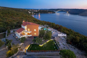 Luxury Villa Oštro with pool & Krk bridge view